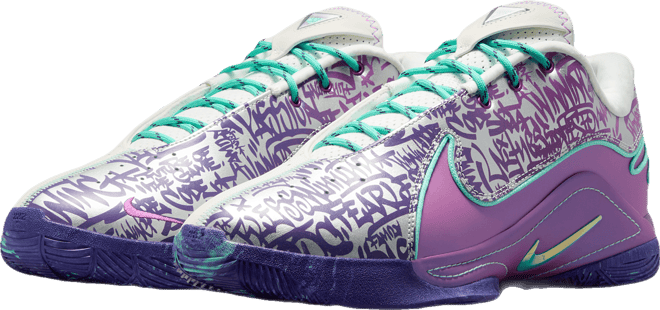 LeBron XXII EP Basketball Shoes