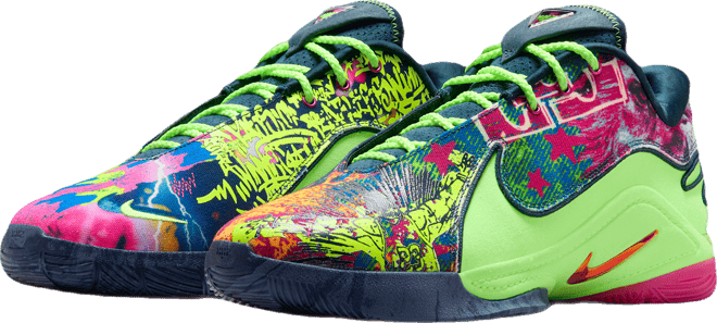 LeBron XXII Basketballschuh