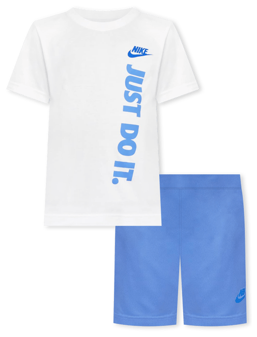 Nike Conjunto de playera y shorts con gráfico infantil