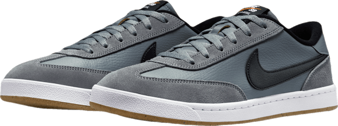 Nike SB FC Classic Skate Shoes