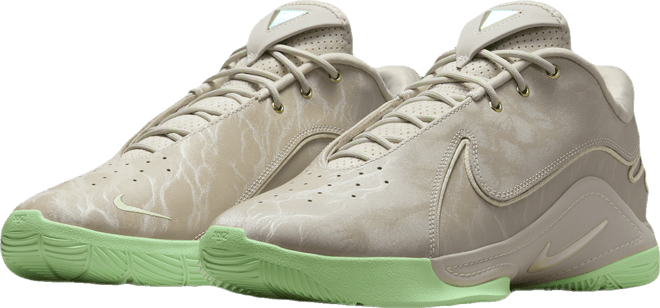 LeBron XXII EP รองเท้าบาสเก็ตบอล