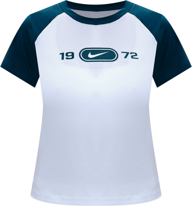 Nike Sportswear Chill Knit Playera con gráfico slim para mujer
