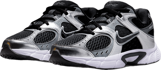 Nike V5 RNR Older Kids' Shoes