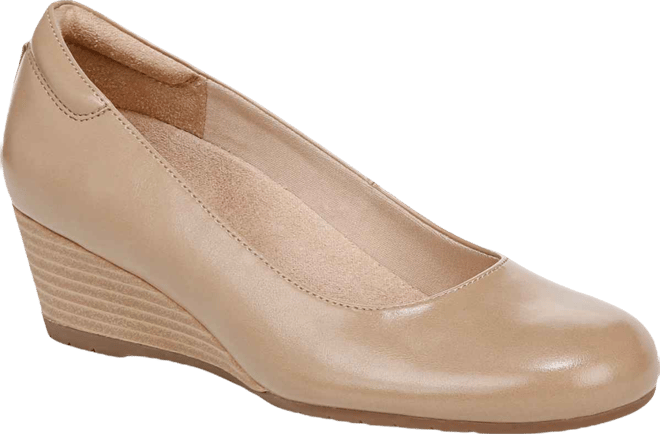 Women's Be Flex Round Toe Wedge Pumps