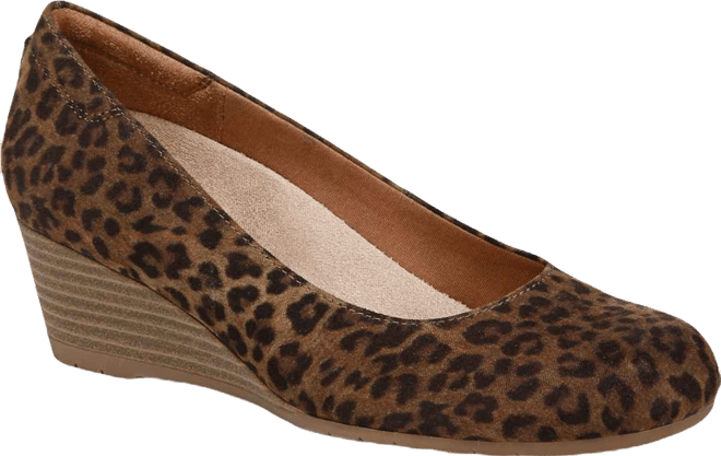 Women's Be Flex Round Toe Wedge Pumps