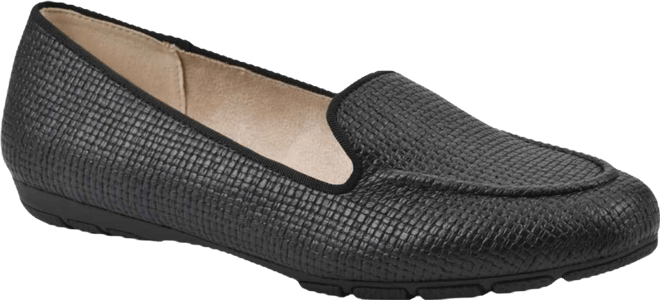 Women's Gutsy Almond Toe Loafers