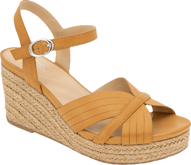 Women's Comi Almond Toe Wedge Sandals