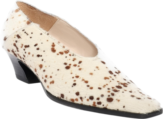 Soria Low Closed-Toe Heel