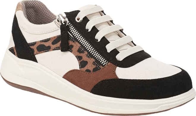 Women's Teamplayer Washable Round Toe Slip On Sneakers