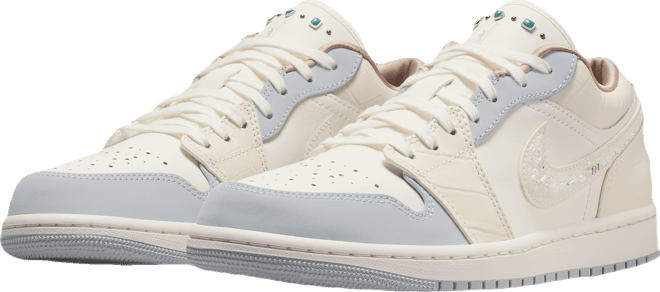 Air Jordan 1 Low Women's Shoes