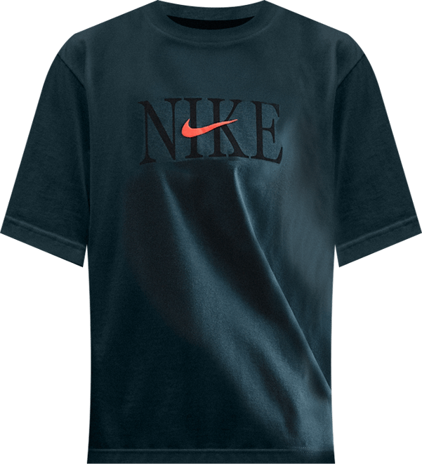 Nike Sportswear Essential Women's Boxy Graphic T-Shirt