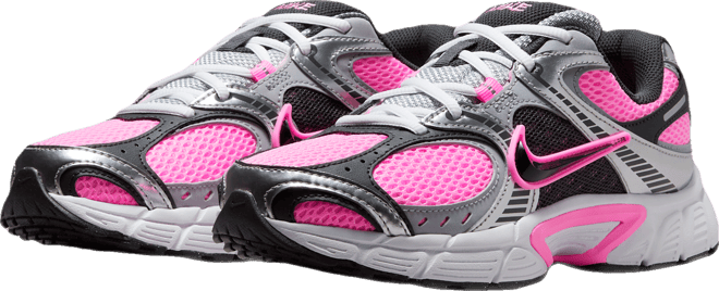 Nike V5 RNR Women's shoes with reflective accents