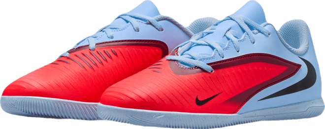 Nike Jr. Phantom 6 Low Club Big Kids' Indoor/Court Soccer Shoes
