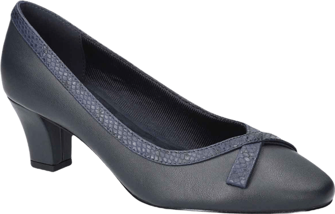 Women's Kata Round-Toe Slip-On Pumps