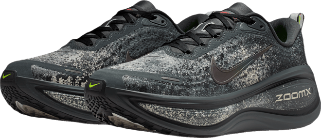 Nike Vomero Plus Tenis de correr en pavimento para hombre