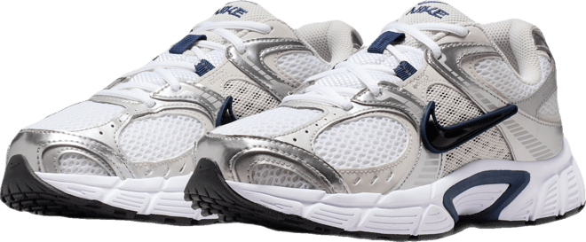 Nike V5 RNR Women's Shoes with Reflective Accents