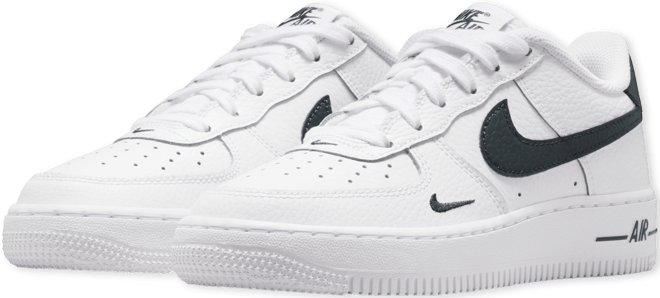 Nike Air Force 1 Older Kids' Shoes