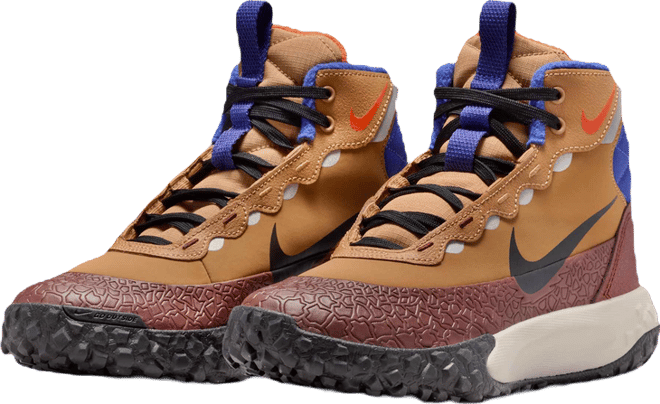 Nike Terrascout Botas para niños grandes con detalles reflejantes