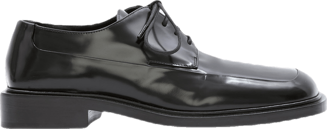 Flat Lace-Up Shoe in Black Leather