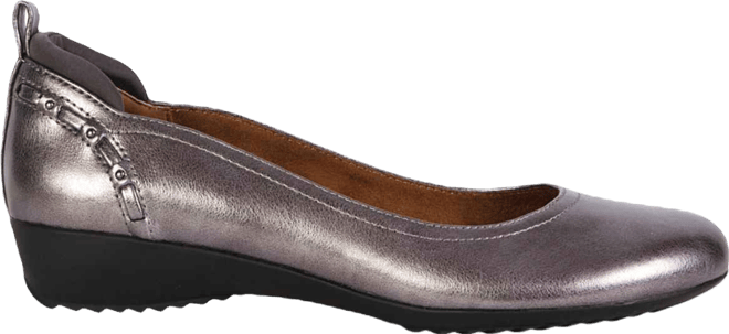 Women's Vivian Round Toe Flats