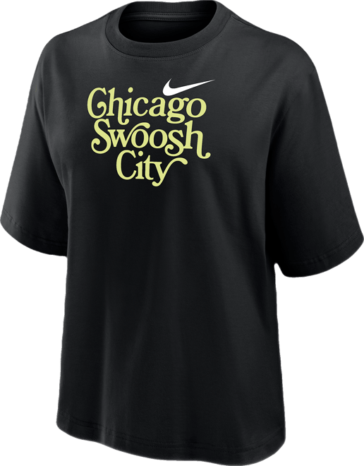 Nike Swoosh Cities Chicago Playera de corte cuadrado de manga corta para mujer