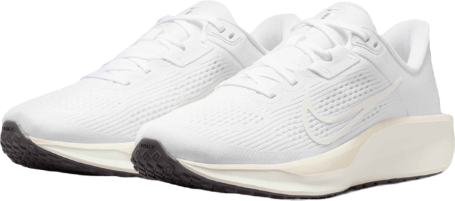 Nike Quest 6 Tenis de correr en pavimento para mujer