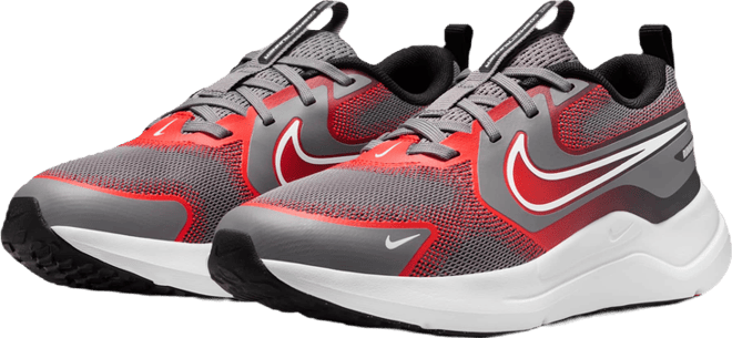 Nike Cosmic Runner Löparsko för hårt underlag för ungdom