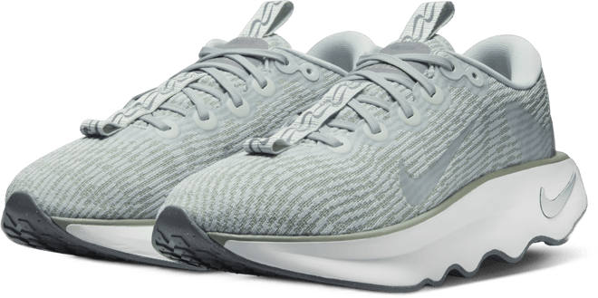 Nike Motiva Women's Walking Shoes
