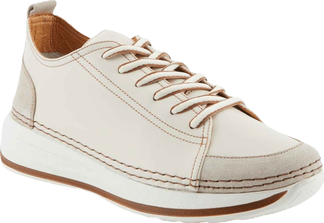 Angolan Leather and Suede Sport-Inspired Shoe with Removable Insole and Elevated Sole