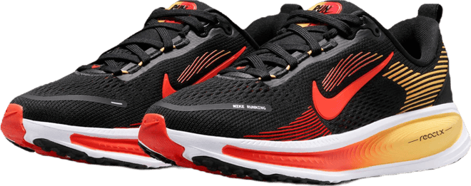 Nike Vomero 18 Older Kids' Road Running Shoes