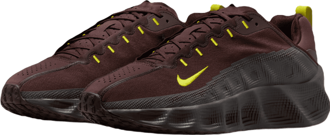Nike Ava Rover Tenis con detalles reflejantes