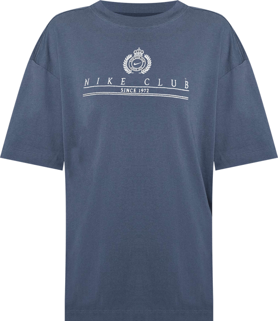 Nike Sportswear เสื้อยืดแขนสั้นขนาดโอเวอร์ไซส์ผู้หญิง