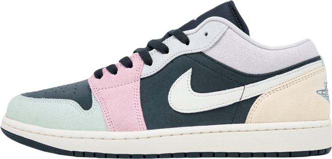 Men's Air Jordan Retro 1 Low SE Casual Shoes | Finish Line