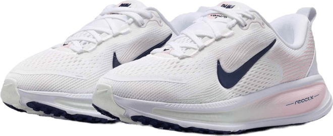 Nike Vomero 18 Older Kids' Road Running Shoes