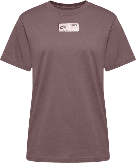 Nike Sportswear Classic Women's Oversized T-Shirt