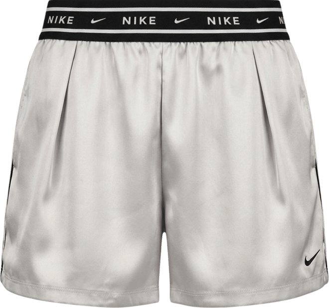 Nike Sportswear Bol Kesimli Normal Belli Saten Kadın Şortu
