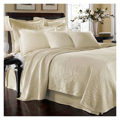 Details about   Historic Charleston Collection King Charles Matelasse Coverlet White 