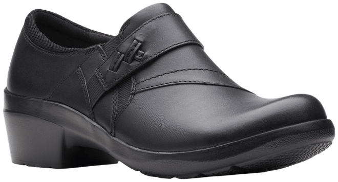 Clarks shoes sale: Save on men's and women's sandals, dress shoes and more