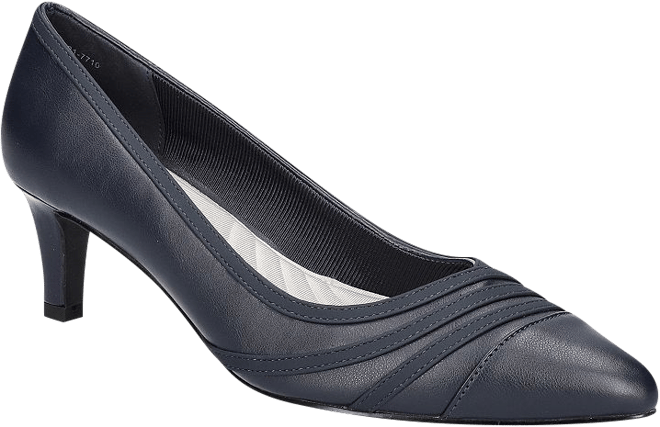 Kohls store black pumps