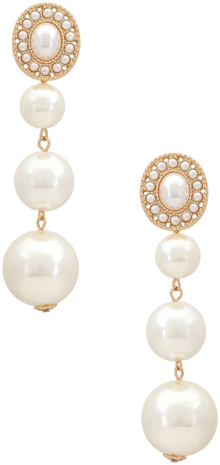 Graduating Pearl Dangle Earrings